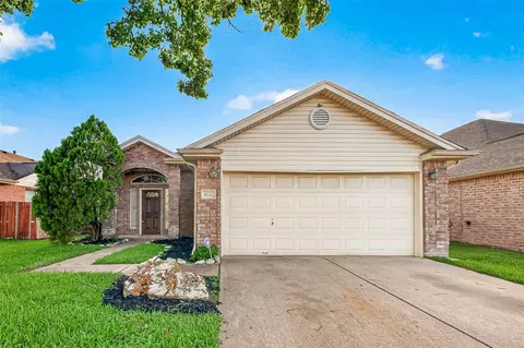 10727 Sunswept Fields Ln, Houston, TX 77064