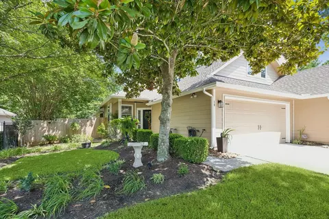 14 Fitzroy Pl, Conroe, TX 77384