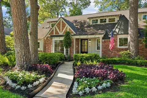 12942 Traviata Dr, Houston, TX 77024