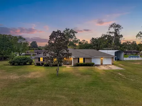 1112 Knox Ln, Wharton, TX 77488