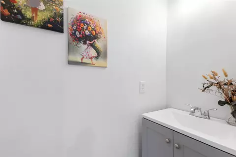 Bath - 55 Terraglen Dr, Spring, TX 77382 photo 3 of 5