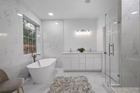 Bath - 55 Terraglen Dr, Spring, TX 77382 photo 1 of 5