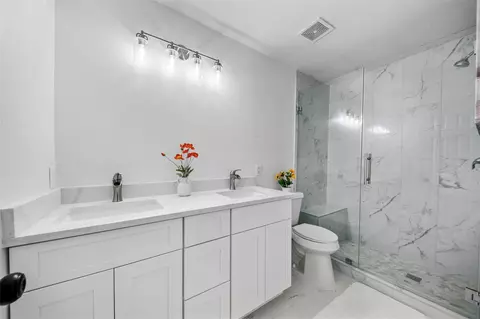 Bath - 55 Terraglen Dr, Spring, TX 77382 photo 5 of 5