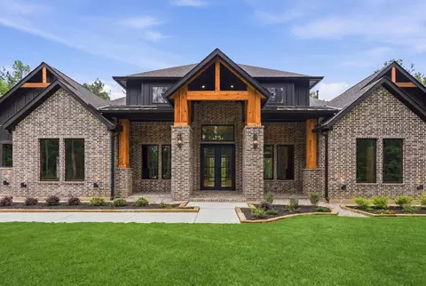 8104 High Meadow Ridge Ct, Montgomery, TX 77316