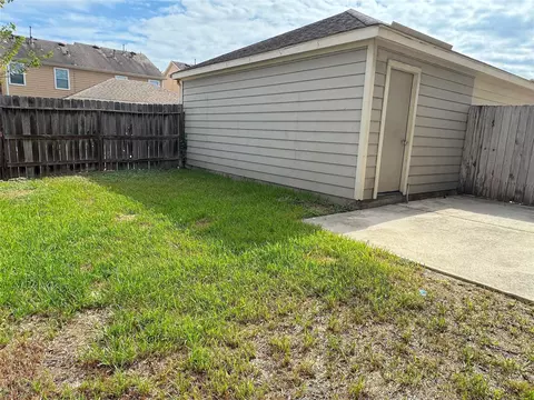 Exterior - 23822 Single Oak St, Spring, TX 77373 photo 3 of 5