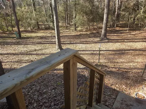 Exterior - 1216 Cardinal Ln, Trinity, TX 75862 photo 8 of 9