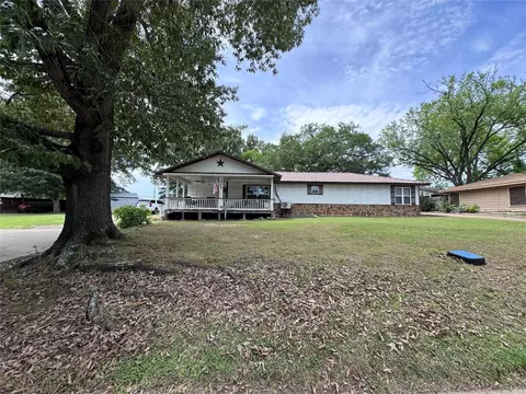 309 N Marsh Dr, Livingston, TX 77351