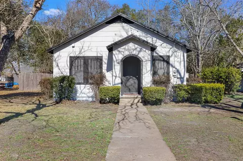 723 E Pecan St, La Grange, TX 78945