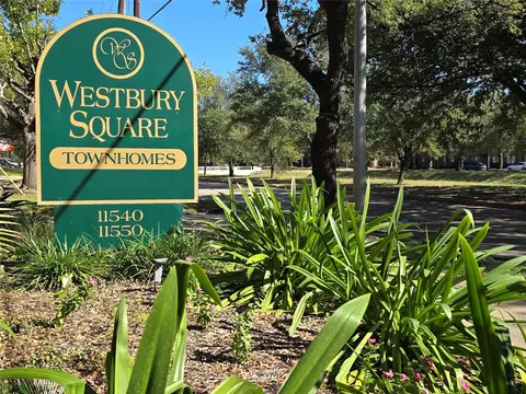 11550 Chimney Rock Rd #312, Houston, TX 77035