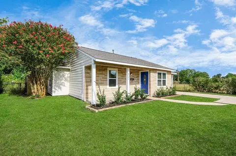 8746 Delilah St, Houston, TX 77033