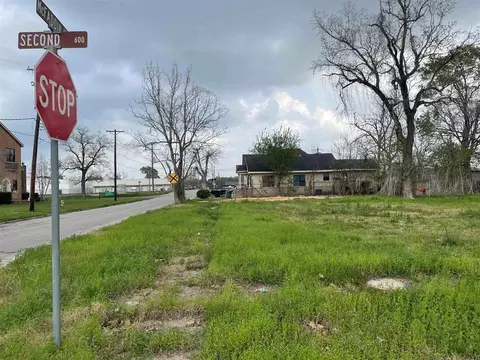 562 2nd St, Beaumont, TX 77701