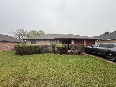 6511 Marisol Dr, Houston, TX 77083