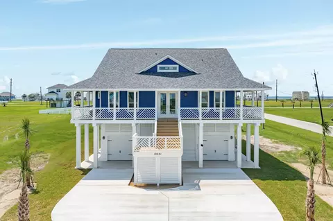 18821 Warrior Rd, Galveston, TX 77554