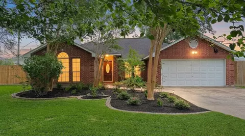 1703 Indian Shores Rd, Crosby, TX 77532