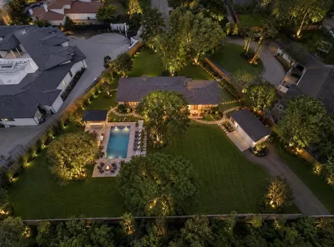 31 E Shady Ln, Houston, TX 77063