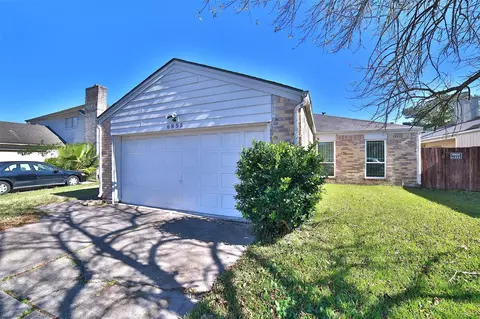 6855 Caddo Lake Ln, Houston, TX 77083