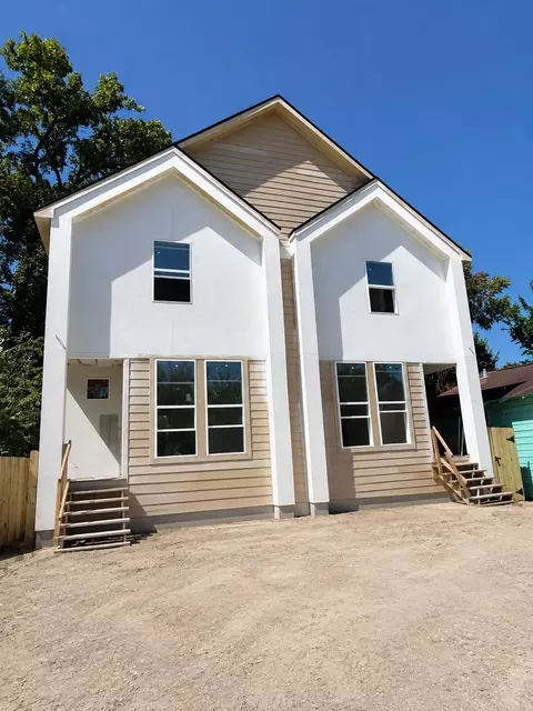 731 E 39th St #A/B, Houston, TX 77022
