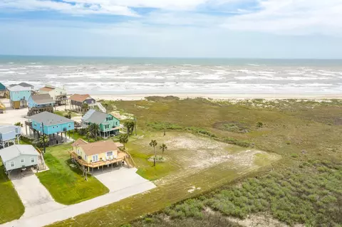 12874 Jean Lafitte Dr, Freeport, TX 77541