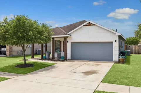 8739 Sunrise Canter Dr, Tomball, TX 77375