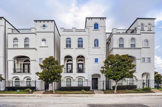 2723 Kennedy St, Houston, TX 77003