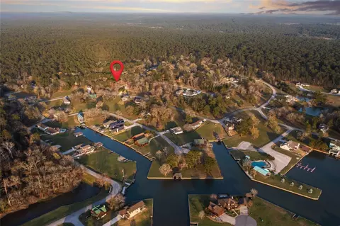 27 Lakecrest Ln, Huntsville, TX 77340