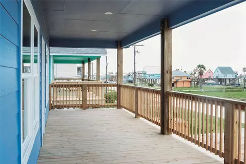 Exterior - 528 Thunder Rd, Surfside Beach, TX 77541 photo 3 of 3