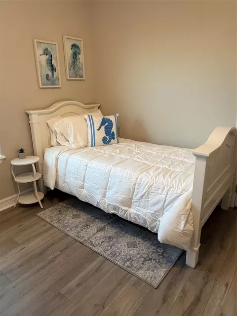 Bedroom - 528 Thunder Rd, Surfside Beach, TX 77541 photo 4 of 7