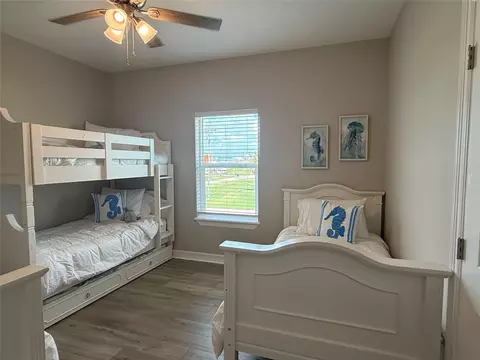 Bedroom - 528 Thunder Rd, Surfside Beach, TX 77541 photo 3 of 7