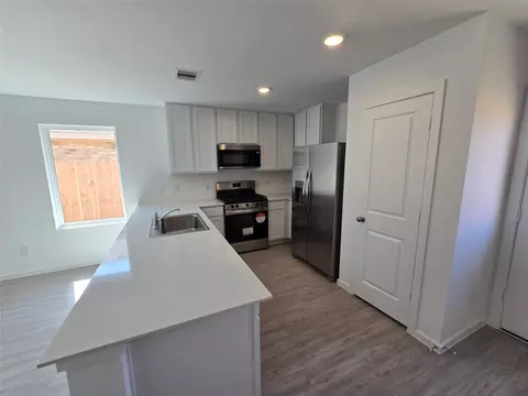 2431 Rooke Rd, Bryan, TX 77807