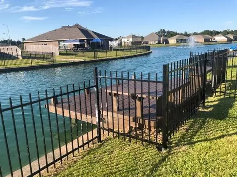 3747 Lake Bend Shore Dr, Spring, TX 77386