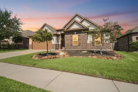 8719 Stoney Brook Ln, Magnolia, TX 77354