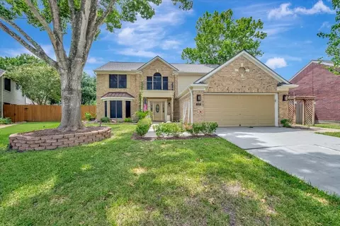 129 Coral Bay Dr, League City, TX 77573