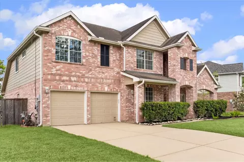 1330 Summer Terrace Dr, Sugar Land, TX 77479