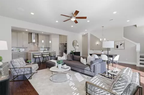1444 W 34th 12 St, Houston, TX 77018