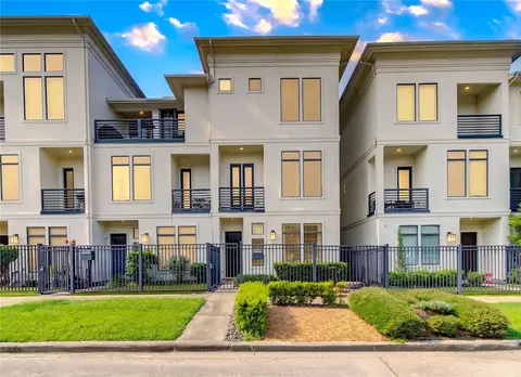 3913 Rose St, Houston, TX 77007