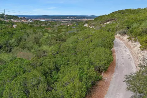 20804 Post Oak Dr, Leander, TX 78645 photo 2
