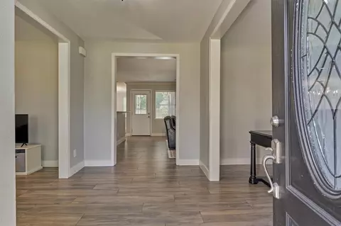 Entry Way - 6515 Glenhill Dr, Spring, TX 77389 photo 1 of 2