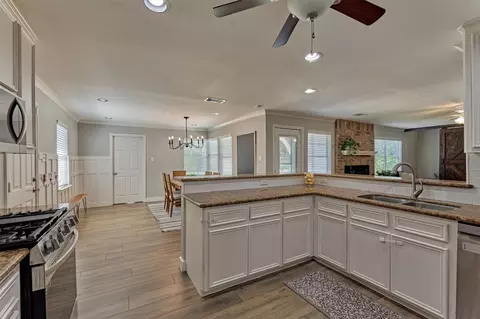 Kitchen - 6515 Glenhill Dr, Spring, TX 77389 photo 1 of 3