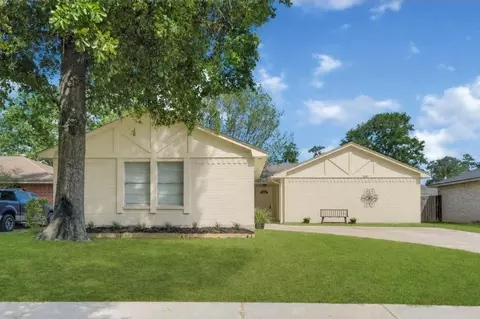 Exterior - 6611 Archgate Dr, Spring, TX 77373 photo 2 of 4
