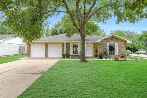 9015 Langfield Rd, Houston, TX 77040