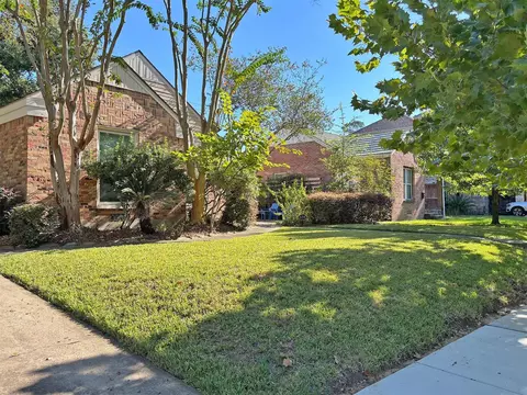 6719 Meadowlawn St, Houston, TX 77023
