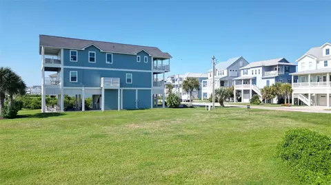 26707 Bay Water Dr, Galveston, TX 77554