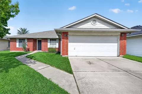 10819 Cayman Mist Dr, Houston, TX 77075