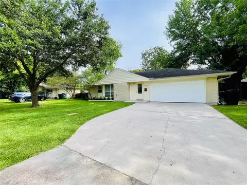6829 Hazen St, Houston, TX 77074