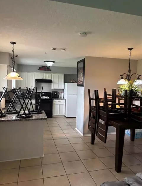 22223 Spring Gate Dr, Spring, TX 77373 photo 2