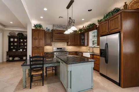 Kitchen - 560 Deerwood Dr, Trinity, TX 75862 photo 2 of 3