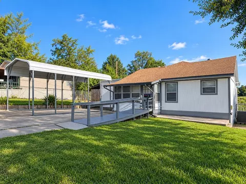 210 Magnolia St Cv, Onalaska, TX 77360