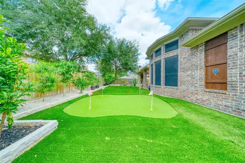 418 Somerset Dr, Sugar Land, TX 77479