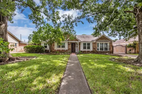 947 Thornton Rd, Houston, TX 77018