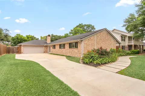 10818 Olympia Dr, Houston, TX 77042